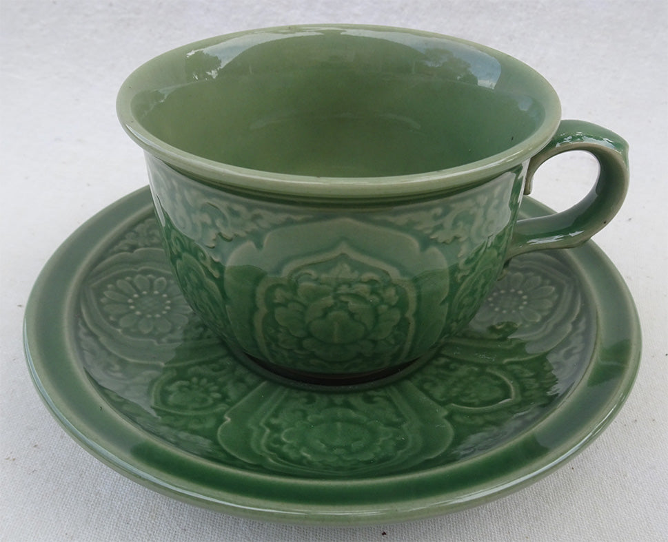 ชุดแก้วกาแฟ ลายนางพญา สีเขียว เซรามิค