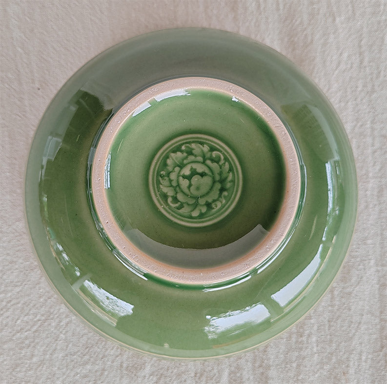 ถ้วย 6 นิ้ว ลายไทย สีเขียว  ไม่มีฝา ใช้เป็นชามก๋วยเตี๋ยว ถ้วยซุป ชามสลัด ถ้วยแกง โอทอปลำปาง