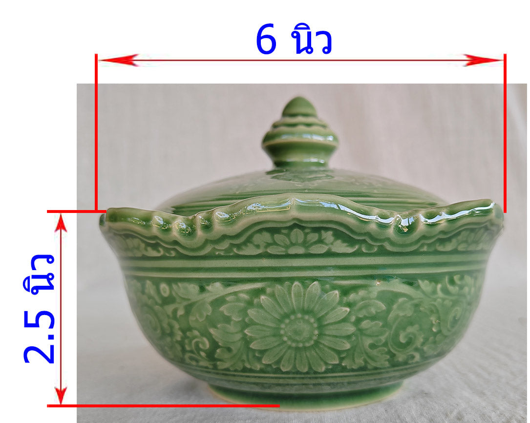 ถ้วย 6 นิ้ว ลายไทย ตัวถ้วยเล่นขอบโค้ง แต่ฝากลม ใช้เป็นชามก๋วยเตี๋ยว ถ้วยซุป ชามสลัด ถ้วยแกง โอทอปลำปาง
